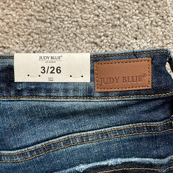Judy Blue Mid-Rise Jeans - Picture 5 of 6